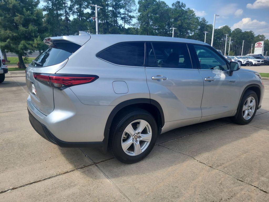 used 2020 Toyota Highlander Hybrid car, priced at $21,778