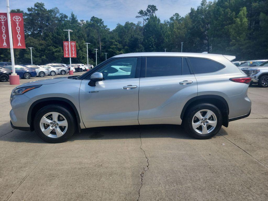 used 2020 Toyota Highlander Hybrid car, priced at $21,778