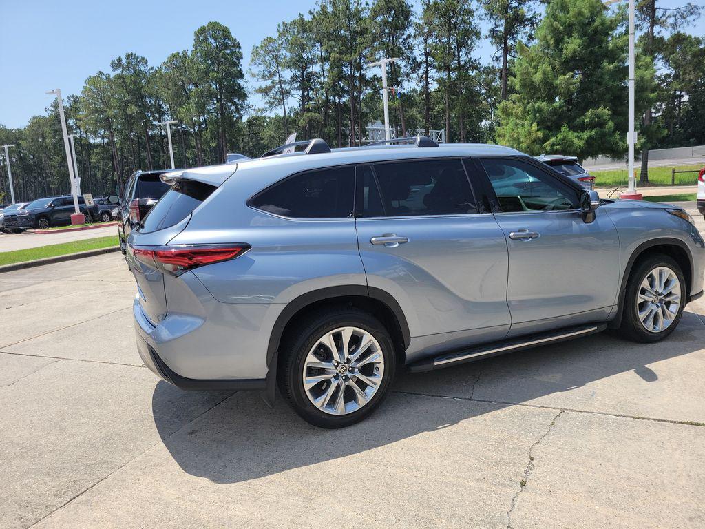used 2023 Toyota Highlander car, priced at $37,424