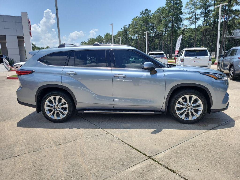 used 2023 Toyota Highlander car, priced at $37,424