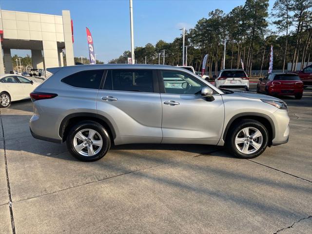 used 2023 Toyota Highlander car, priced at $35,929