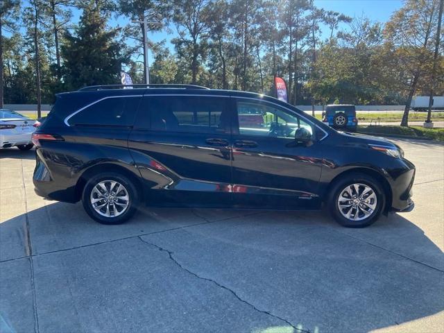 used 2021 Toyota Sienna car, priced at $38,533