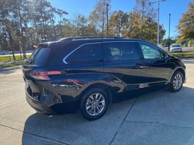 used 2021 Toyota Sienna car, priced at $38,533