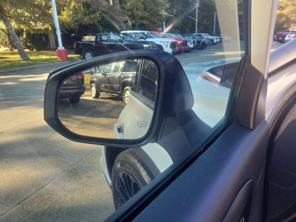 used 2024 Toyota Highlander car, priced at $41,819