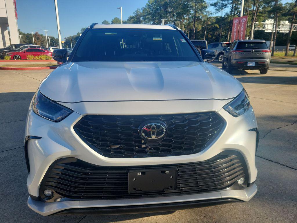 used 2024 Toyota Highlander car, priced at $41,819