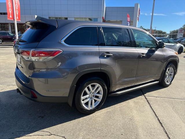 used 2015 Toyota Highlander car, priced at $17,516