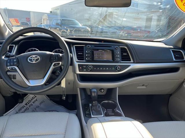 used 2015 Toyota Highlander car, priced at $17,516