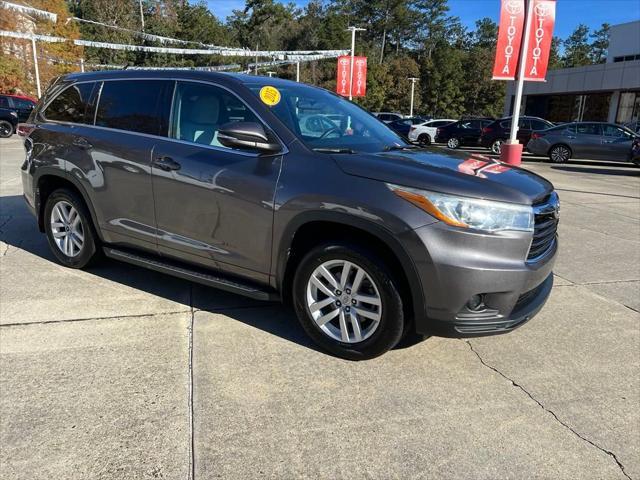 used 2015 Toyota Highlander car, priced at $17,516