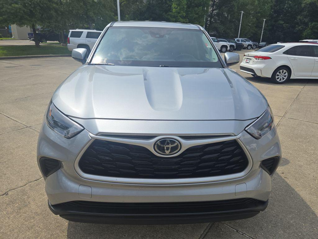 used 2023 Toyota Highlander car, priced at $31,707