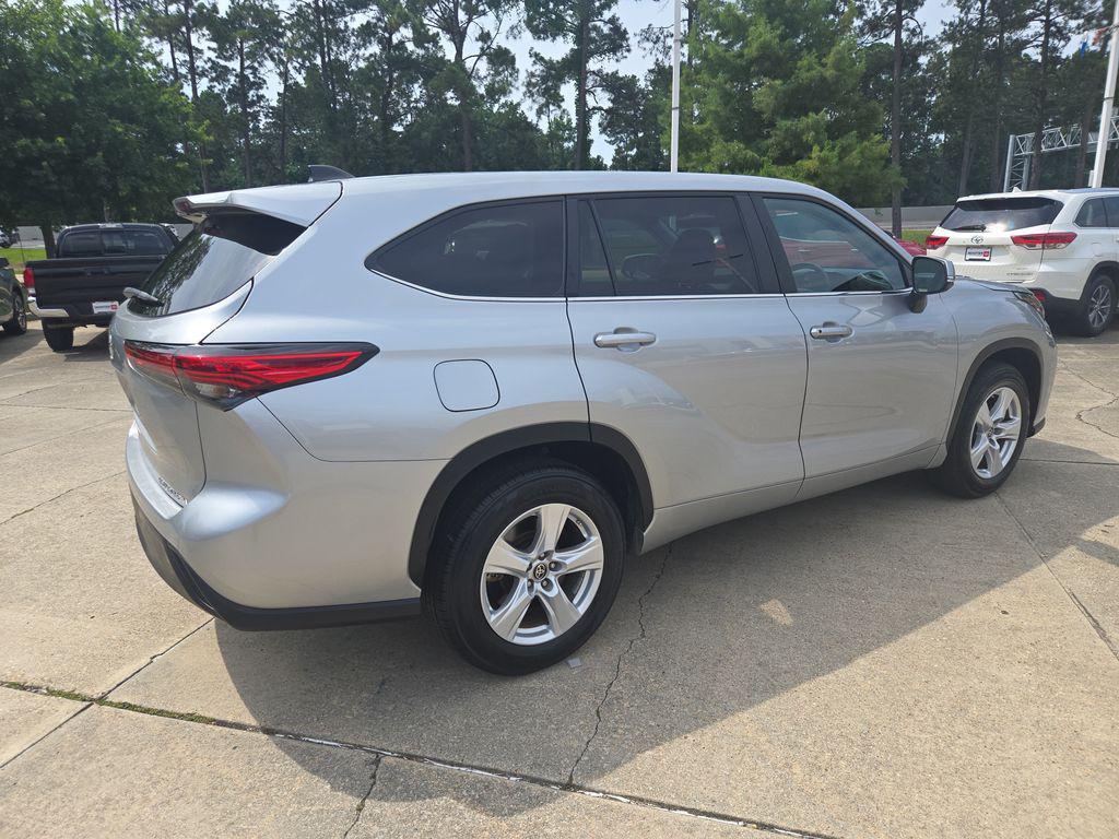 used 2023 Toyota Highlander car, priced at $31,707