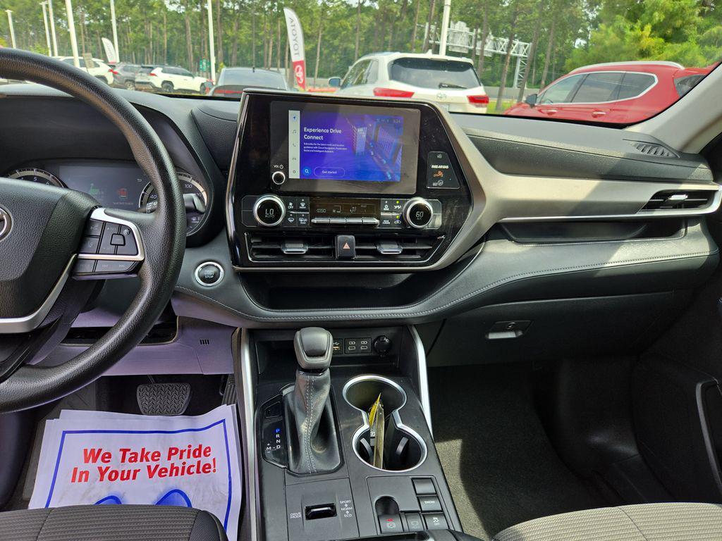 used 2023 Toyota Highlander car, priced at $31,707
