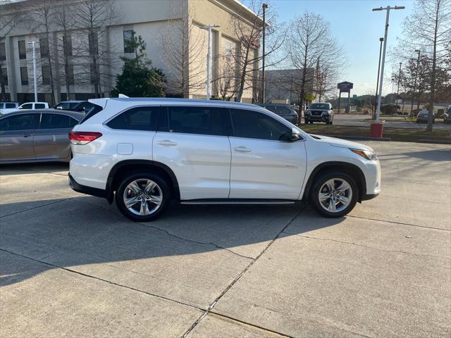 used 2017 Toyota Highlander car, priced at $23,604