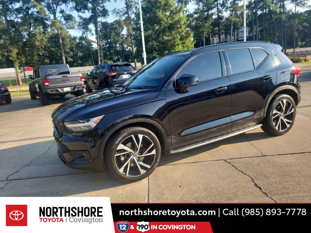 used 2022 Volvo XC40 car, priced at $28,980