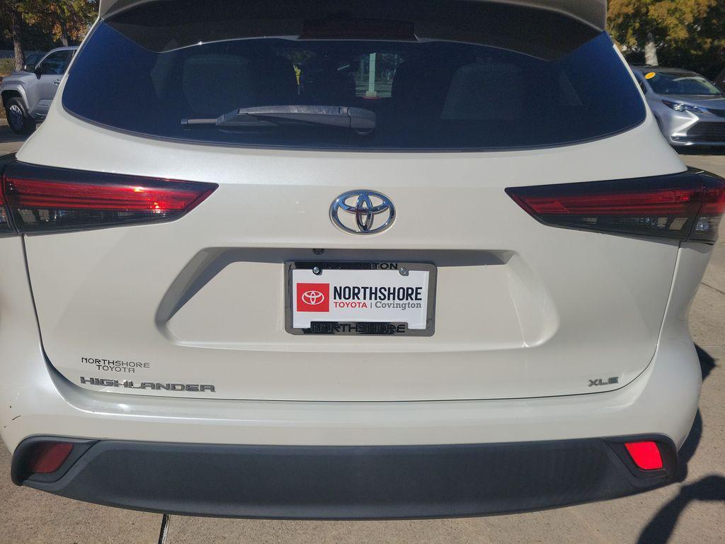 used 2021 Toyota Highlander car, priced at $27,934