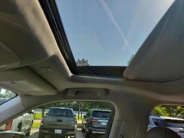 used 2023 Toyota Highlander car, priced at $40,215
