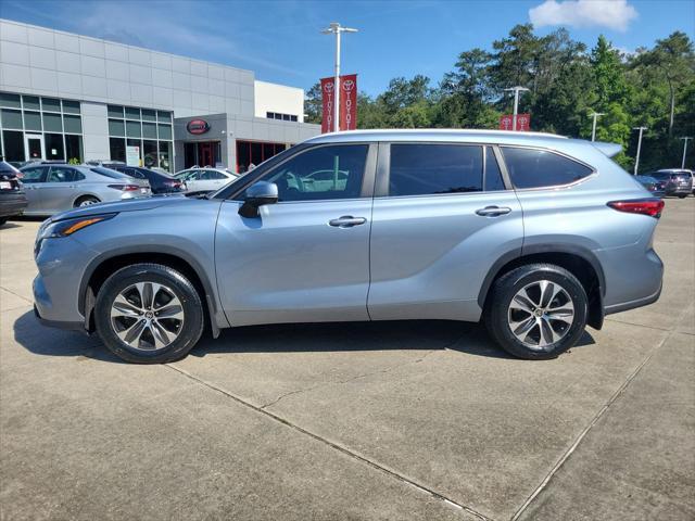 used 2023 Toyota Highlander car, priced at $40,215