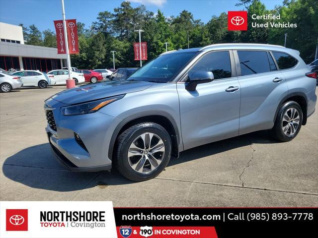 used 2023 Toyota Highlander car, priced at $40,215
