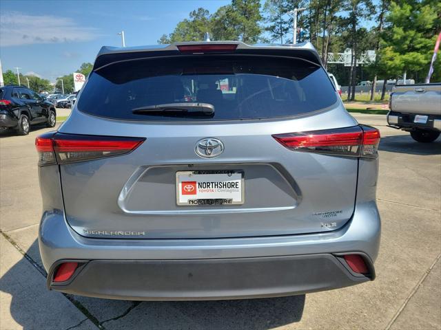 used 2023 Toyota Highlander car, priced at $40,215