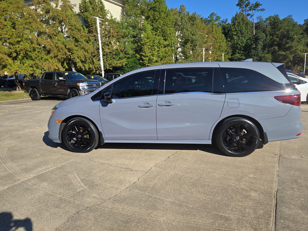 used 2024 Honda Odyssey car, priced at $35,421