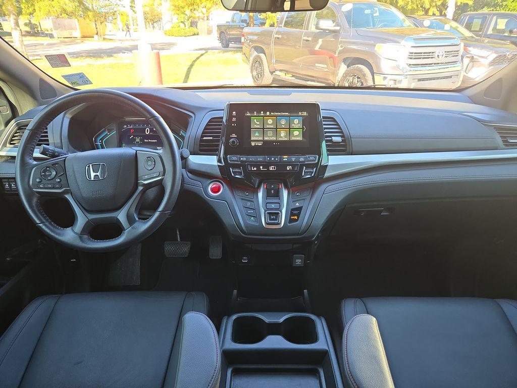 used 2024 Honda Odyssey car, priced at $35,421