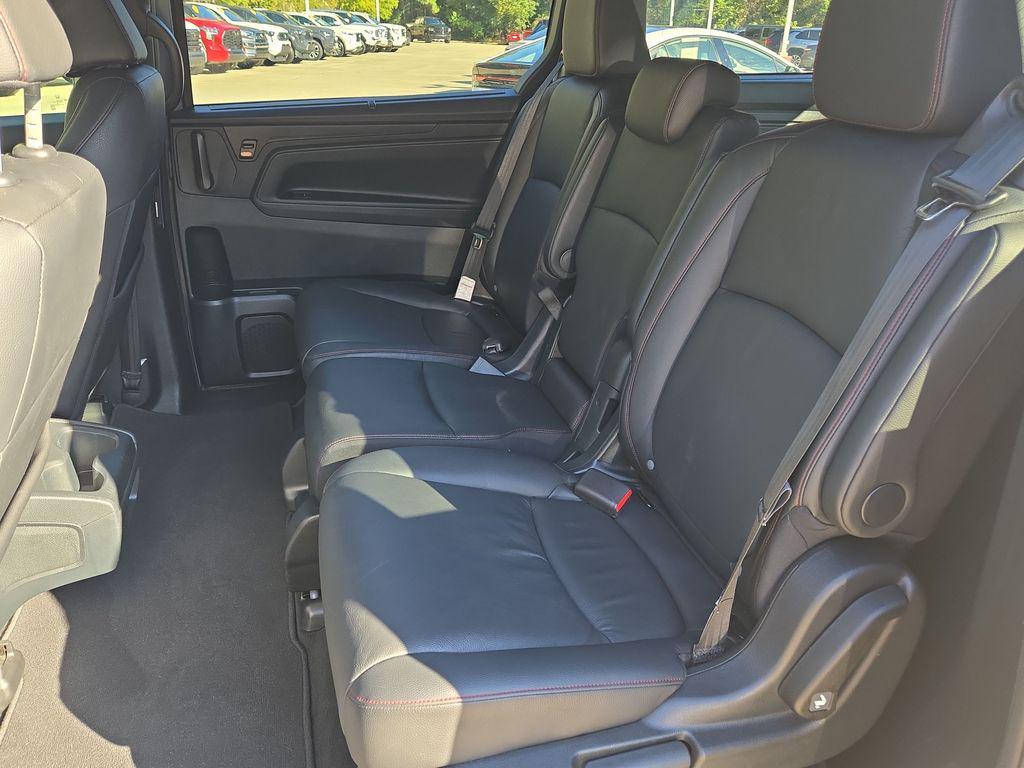 used 2024 Honda Odyssey car, priced at $35,421