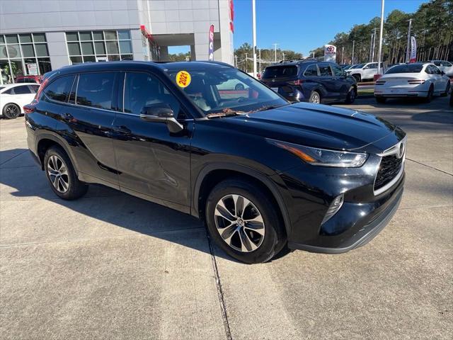 used 2021 Toyota Highlander car, priced at $29,564