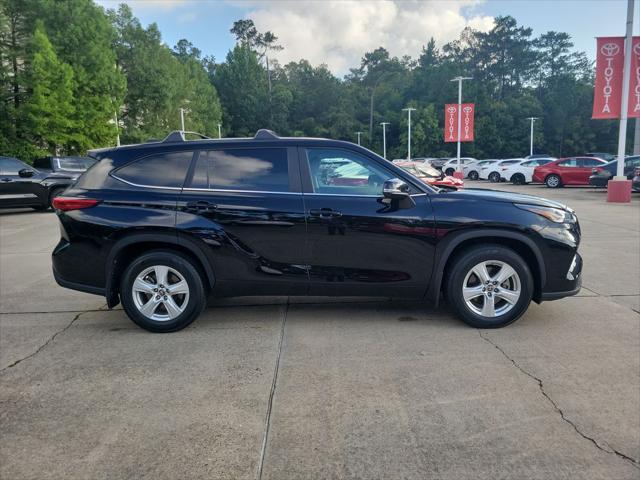 used 2023 Toyota Highlander car, priced at $34,996