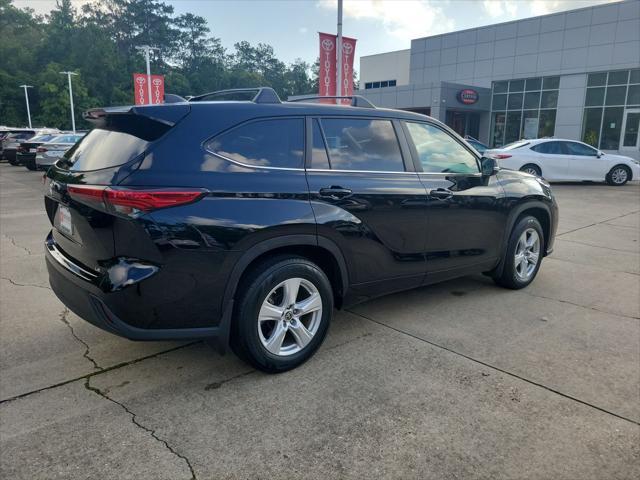used 2023 Toyota Highlander car, priced at $34,996