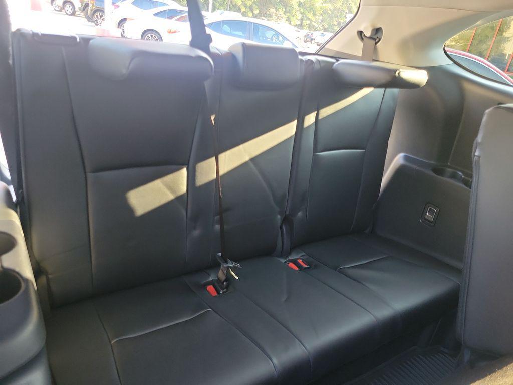 used 2025 Toyota Highlander Hybrid car, priced at $47,096