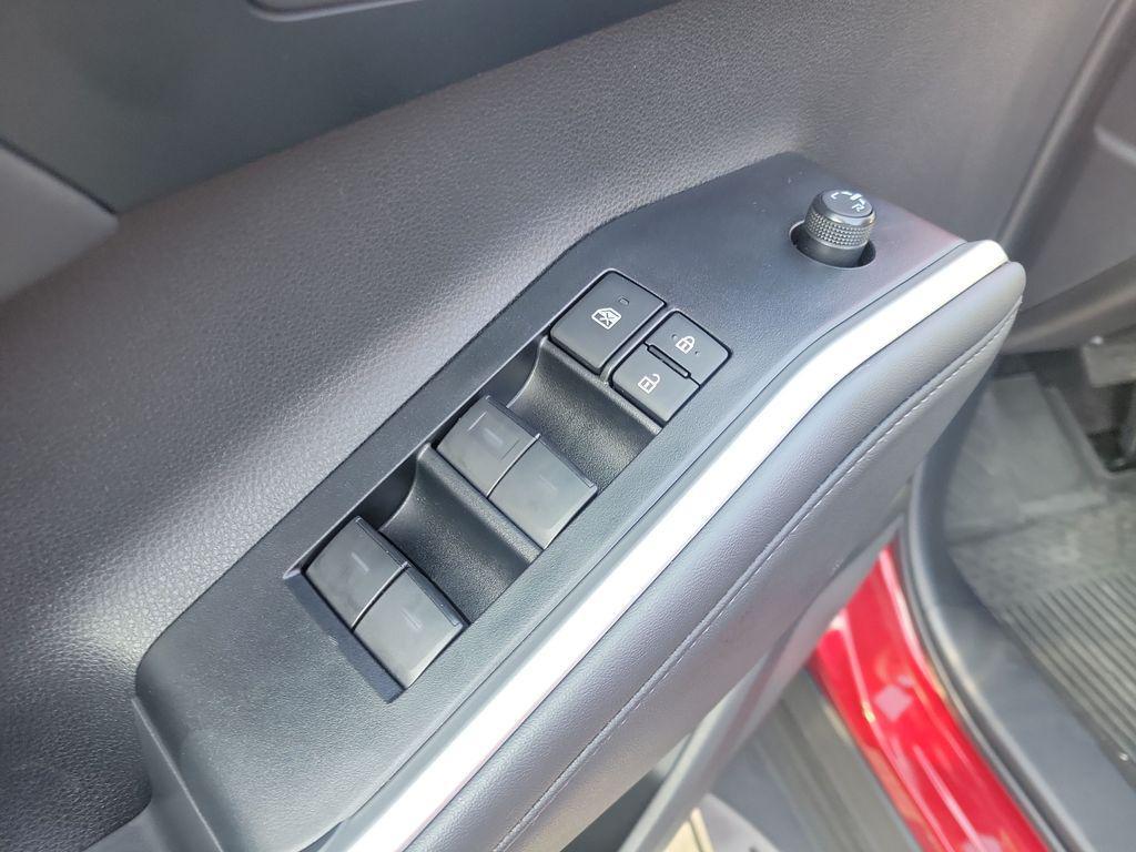 used 2025 Toyota Highlander Hybrid car, priced at $47,096