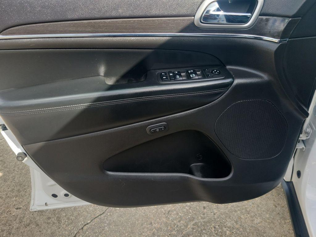 used 2018 Jeep Grand Cherokee car, priced at $19,223
