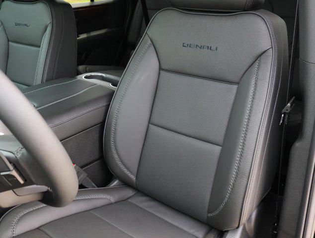 used 2025 GMC Yukon car, priced at $89,944