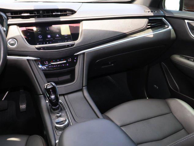 used 2022 Cadillac XT5 car, priced at $30,977
