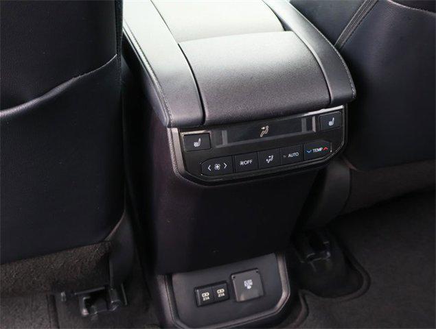 used 2021 Toyota Highlander car, priced at $33,933
