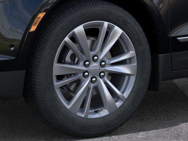 new 2025 Cadillac XT5 car, priced at $52,050