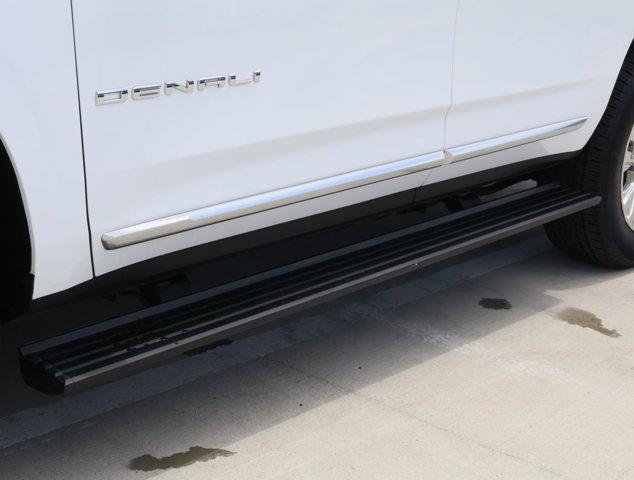 used 2025 GMC Yukon car, priced at $83,944