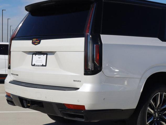 used 2021 Cadillac Escalade ESV car, priced at $63,944