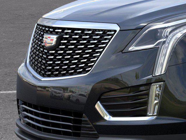 new 2025 Cadillac XT5 car, priced at $38,529