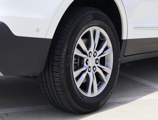 used 2022 Cadillac XT5 car, priced at $28,944
