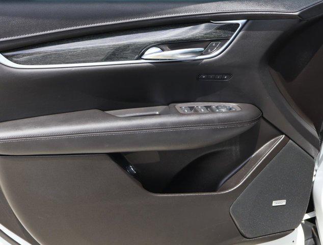 used 2022 Cadillac XT5 car, priced at $28,944