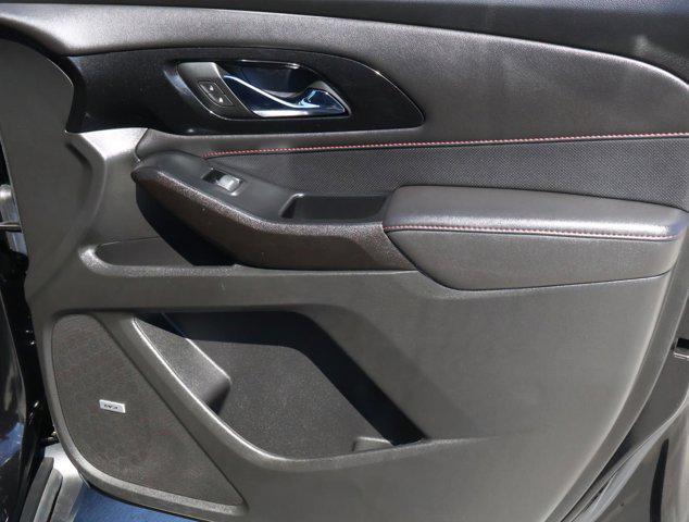 used 2023 Chevrolet Traverse car, priced at $31,966