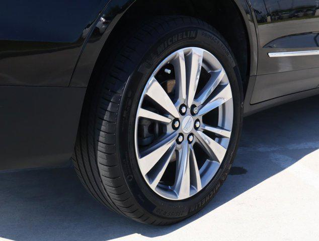 used 2024 Cadillac XT5 car, priced at $38,966