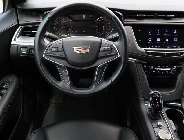 used 2021 Cadillac XT5 car, priced at $25,933