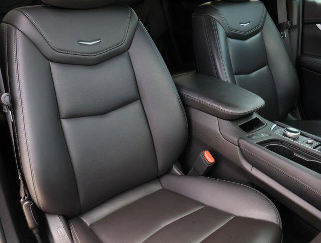 used 2021 Cadillac XT5 car, priced at $25,933