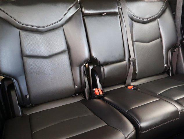 used 2021 Cadillac XT5 car, priced at $20,977