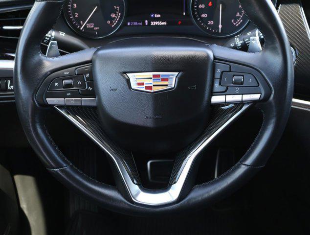 used 2024 Cadillac XT6 car, priced at $43,522