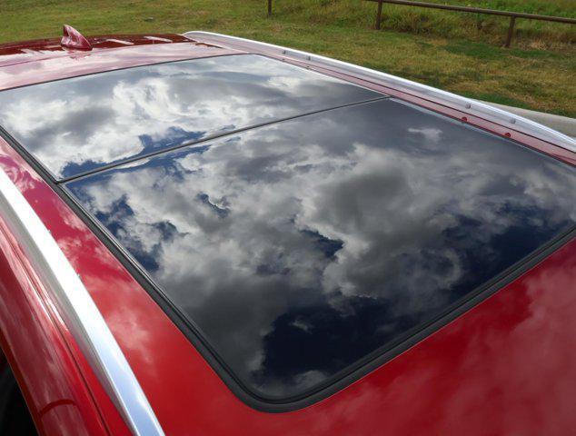 used 2024 Cadillac XT5 car, priced at $37,966