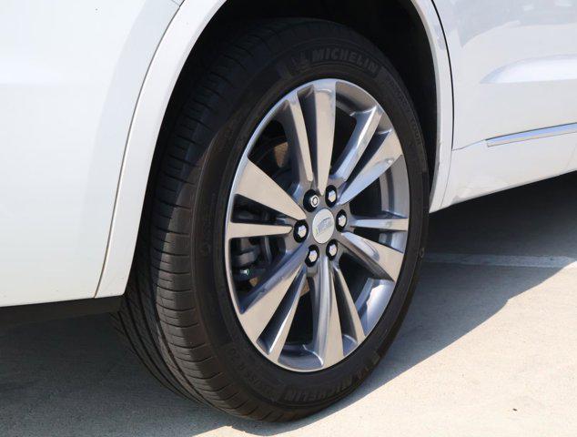 used 2025 Cadillac XT6 car, priced at $44,957