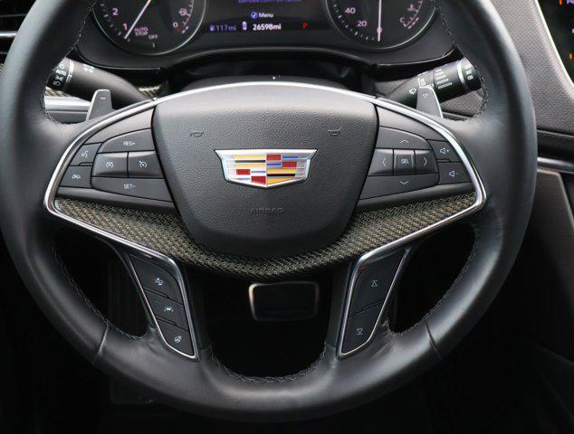 used 2022 Cadillac XT5 car, priced at $36,911