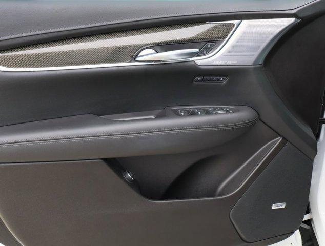 used 2022 Cadillac XT5 car, priced at $36,911